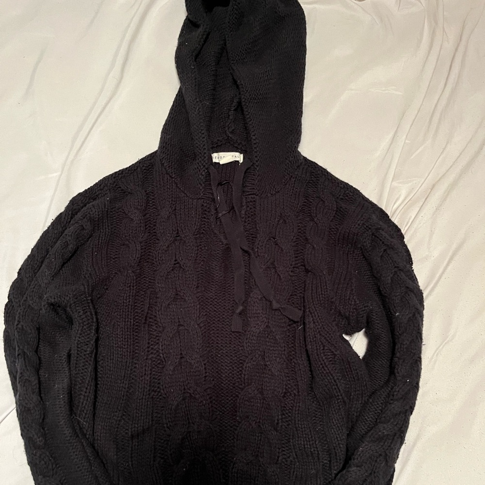 Hoodie with drawstring
